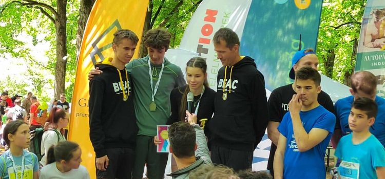 Egy remek hétvége. Egy remek hétvége.