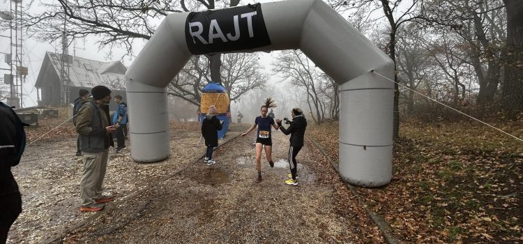 Vaskapu-trail győzelem, Gáti Nórival.